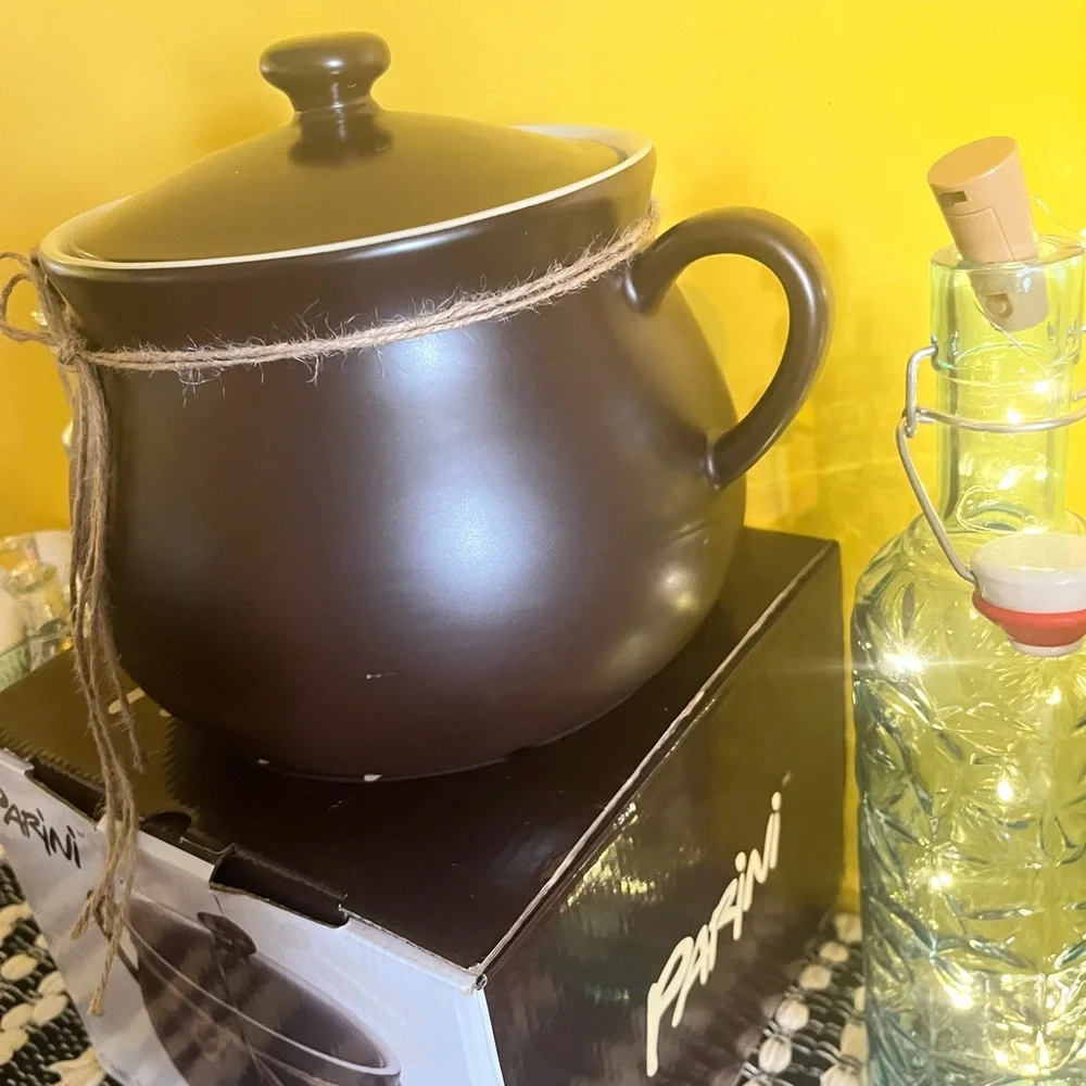 Parini Dark Brown Ceramic Handled Chili Pot w/ Lid 5 Quart